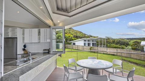 A Beachside Getaway - 8 - Tourism Townsville 4