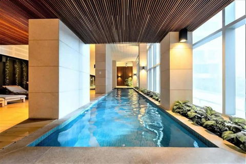 A Chic 2BR CBD Apartment Near Southern Cross - Tourism Townsville 2