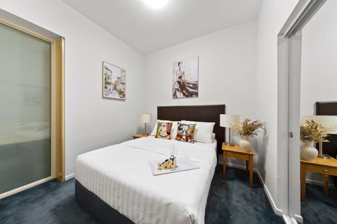 A Chic Apartment On Bourke St Near Chinatown - Tourism Townsville 1