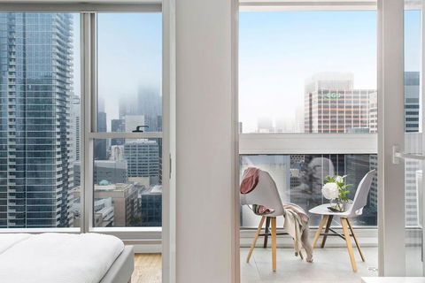 A Chic & Lovely 2BR Apt CBD With City Views - Tourism Townsville 4