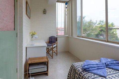 B6 Crawley Apartment 1 BRM & Sleepout Near UWA - Tourism Townsville 4