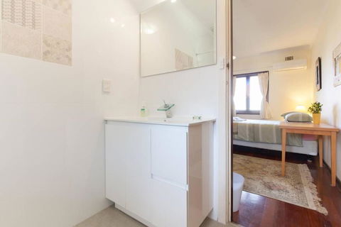 B8 Crawley Apartment 1 BRM & Sleepout Near UWA - Tourism Townsville 0