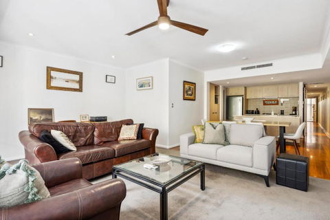 BANN2/5 - Bannister Heritage Hideaway - Tourism Townsville 0