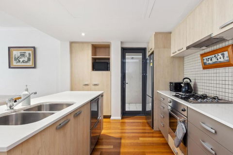 BANN2/5 - Bannister Heritage Hideaway - Tourism Townsville 4