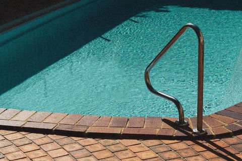 BAY PROPERTIES . Ocean Sounds - Tourism Townsville 2
