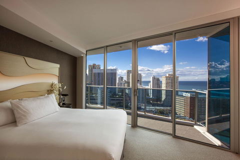 Hilton Surfers Paradise Hotel & Residences - Tourism Townsville 11