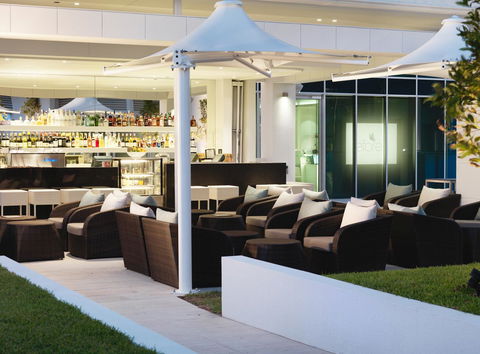Hilton Surfers Paradise Hotel & Residences - Tourism Townsville 19