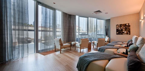 Hilton Surfers Paradise Hotel & Residences - Tourism Townsville 34