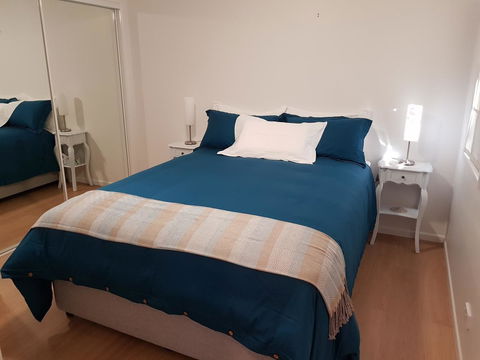 Bee-Haven Cottage - Tourism Townsville 0