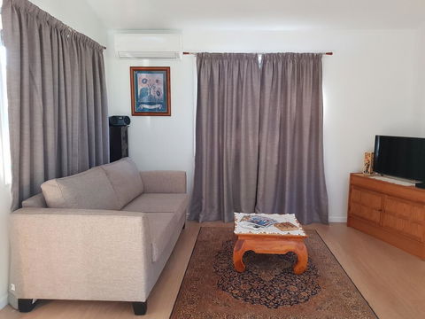 Bee-Haven Cottage - Tourism Townsville 6