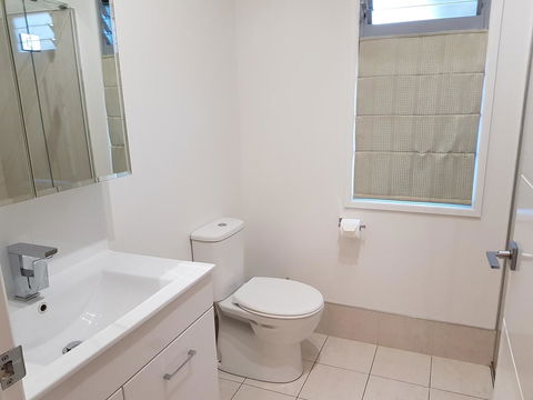 Bee-Haven Cottage - Tourism Townsville 9