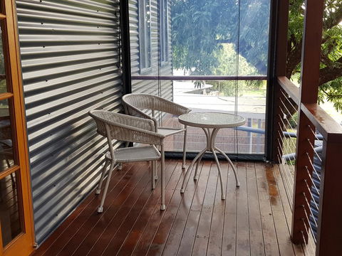 Bee-Haven Cottage - Tourism Townsville 1