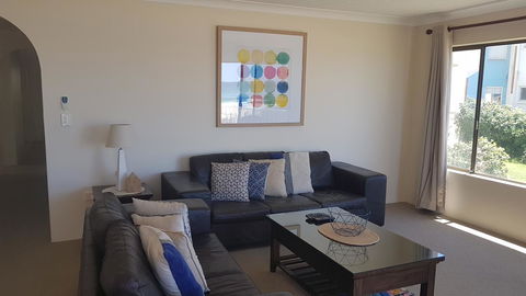 Mykonos Apartments - Tourism Townsville 8