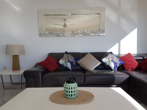Mykonos Apartments - Tourism Townsville 28
