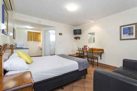 Glenmore Tavern - Tourism Townsville 32