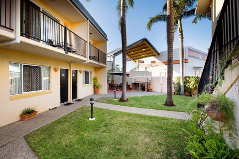 Glenmore Tavern - Tourism Townsville 9