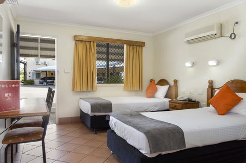 Glenmore Tavern - Tourism Townsville 11