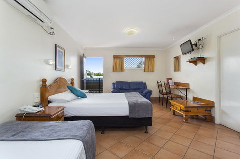 Glenmore Tavern - Tourism Townsville 12