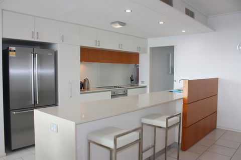 Private Seaview Apartment At Peninsula - Airlie Beach - Tourism Townsville 8