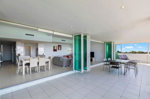 Akama Resort - Tourism Townsville 11