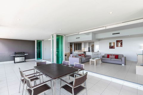 Akama Resort - Tourism Townsville 9