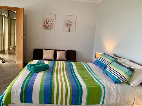 Beeâ€™s Place - 3 Bedroom Home On 10 Acres Of Land With Distant Ocean Views - Tourism Townsville 5