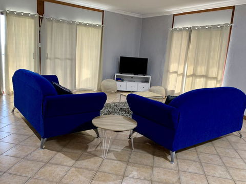 Beeâ€™s Place - 3 Bedroom Home On 10 Acres Of Land With Distant Ocean Views - Tourism Townsville 0