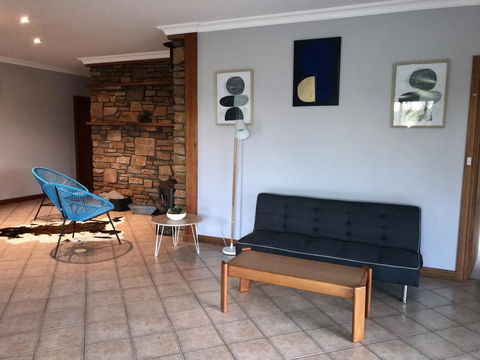Beeâ€™s Place - 3 Bedroom Home On 10 Acres Of Land With Distant Ocean Views - Tourism Townsville 19