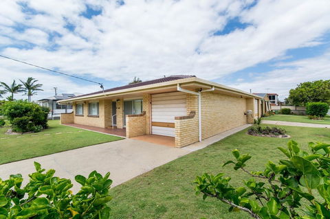 Lowset Sweetie, Central To Everything - Partridge St, Bongaree - Tourism Townsville 0