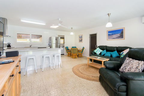 Lowset Sweetie, Central To Everything - Partridge St, Bongaree - Tourism Townsville 9