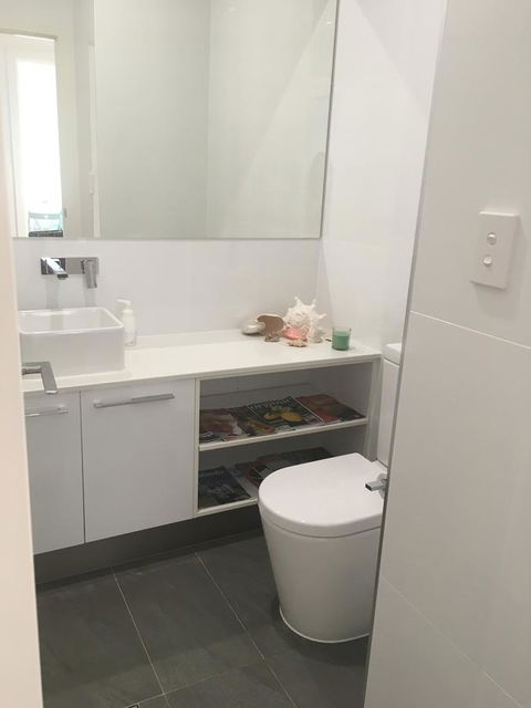 Modern Beach Villa - Tourism Townsville 8