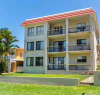Enjoy the sea breezes from the balcony - Boyd St Woorim - Tourism Townsville