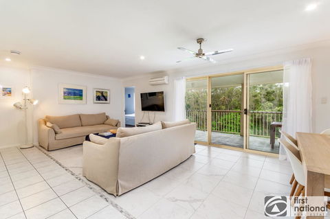 Immaculate Spacious Second Floor Unit Overlooking Pristine Parklands - Tourism Townsville 3