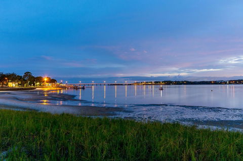 Fishing And Swimming At Your Doorstep - Sylvan Beach Esp, Bellara - Tourism Townsville 4