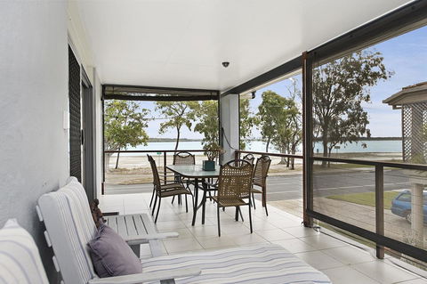 Fishing And Swimming At Your Doorstep - Sylvan Beach Esp, Bellara - Tourism Townsville 5