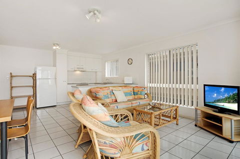 LISTEN TO THE SURF From Rickman Pde, Woorim - Tourism Townsville 9