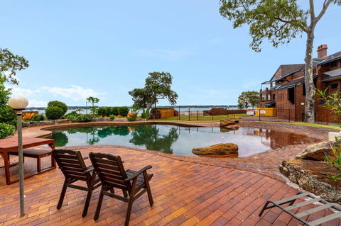 Spacious Family Unit With Incredible Views. - Tourism Townsville 4