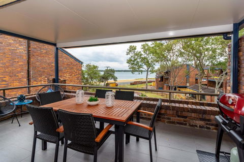 Spacious Family Unit With Incredible Views. - Tourism Townsville 0