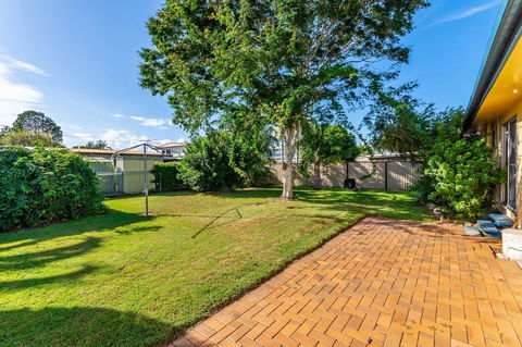 Pet Friendly Cottage In The Heart Of Bribie - Wirraway St, Bongaree - Tourism Townsville 13