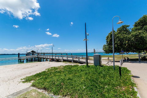 Great Views, Ground Floor Unit Clearview Apartments South Esplande, Bongaree - Tourism Townsville 4