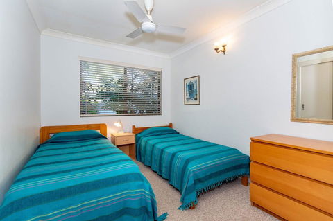Great Views, Ground Floor Unit Clearview Apartments South Esplande, Bongaree - Tourism Townsville 6