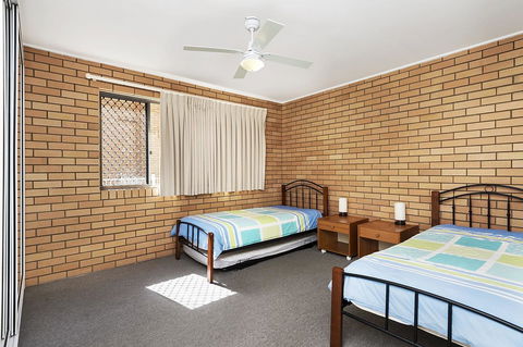 Ground Floor Air Conditioned, Fabulous Waterviews Overlooking Pumicestone Passage - Tourism Townsville 1