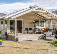 Adventure Bay Holiday Home - Tourism Townsville