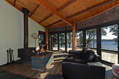 Taylors Bay Cottage - Tourism Townsville 0
