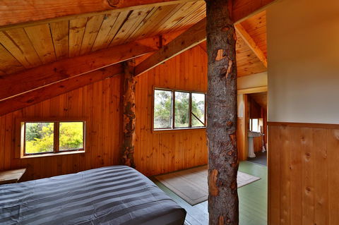Bruny Island Lodge - Tourism Townsville 14