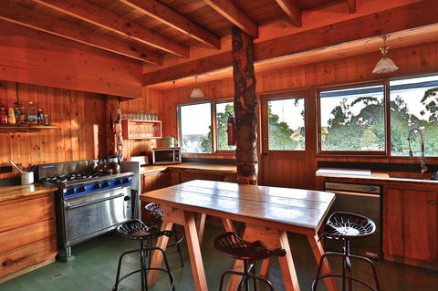 Bruny Island Lodge - Tourism Townsville 1