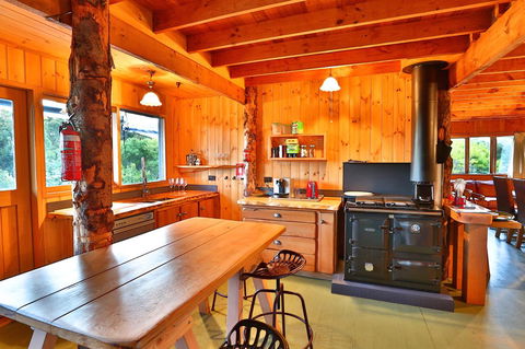 Bruny Island Lodge - Tourism Townsville 3