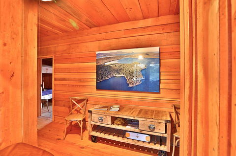 Bruny Island Lodge - Tourism Townsville 7