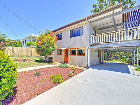 'Beach Break 2', 2/10 Lionel St - Downstairs Unit With Aircon - Tourism Townsville 0