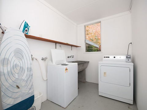 'Beachside' Shoal Bay, Unit 6 - Tourism Townsville 3